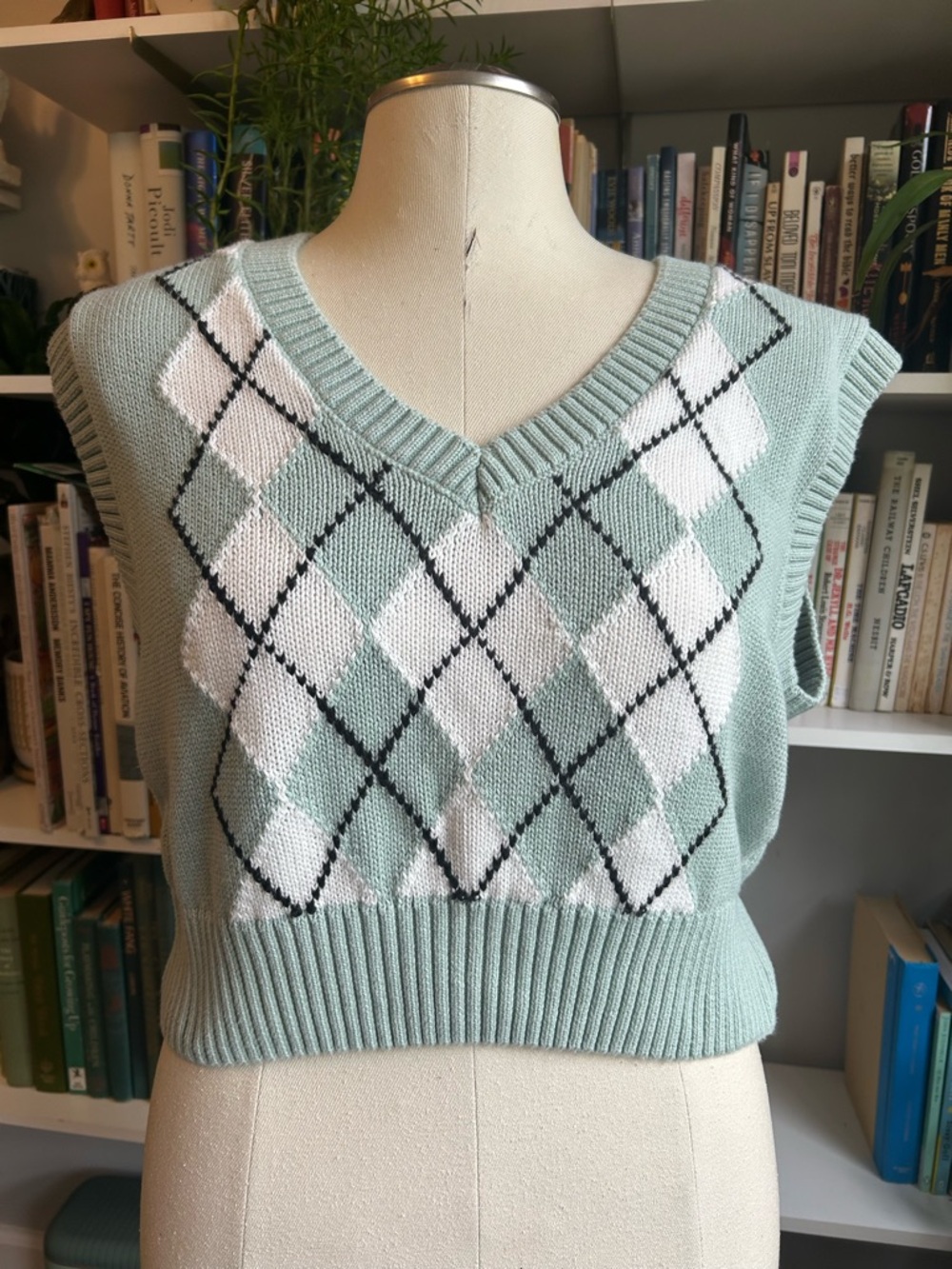 Pull&Bear Mint Green and White Argyle V-Neck Sweater Vest with Black Trim